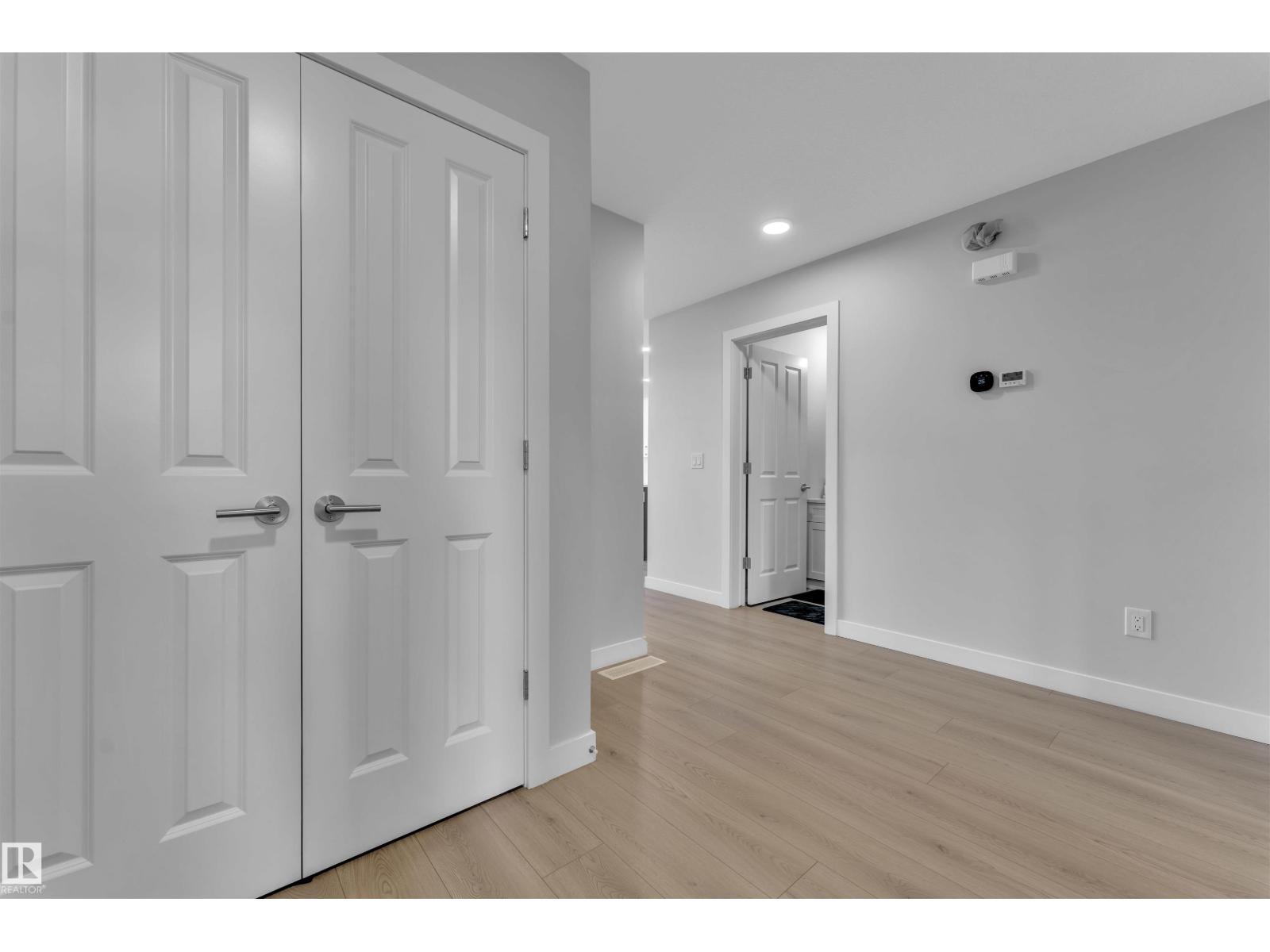 407 30 Av Nw, Edmonton, Alberta  T6T 2V7 - Photo 9 - E4460129
