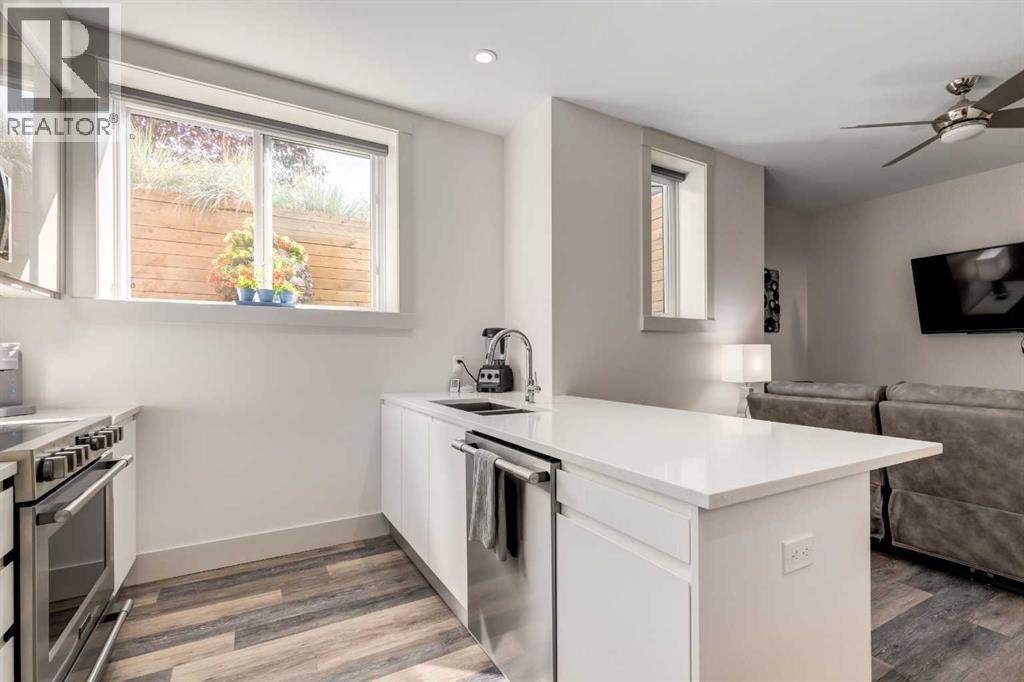 27 Hendon Place Nw, Calgary, Alberta  T2K 2A2 - Photo 45 - A2257252