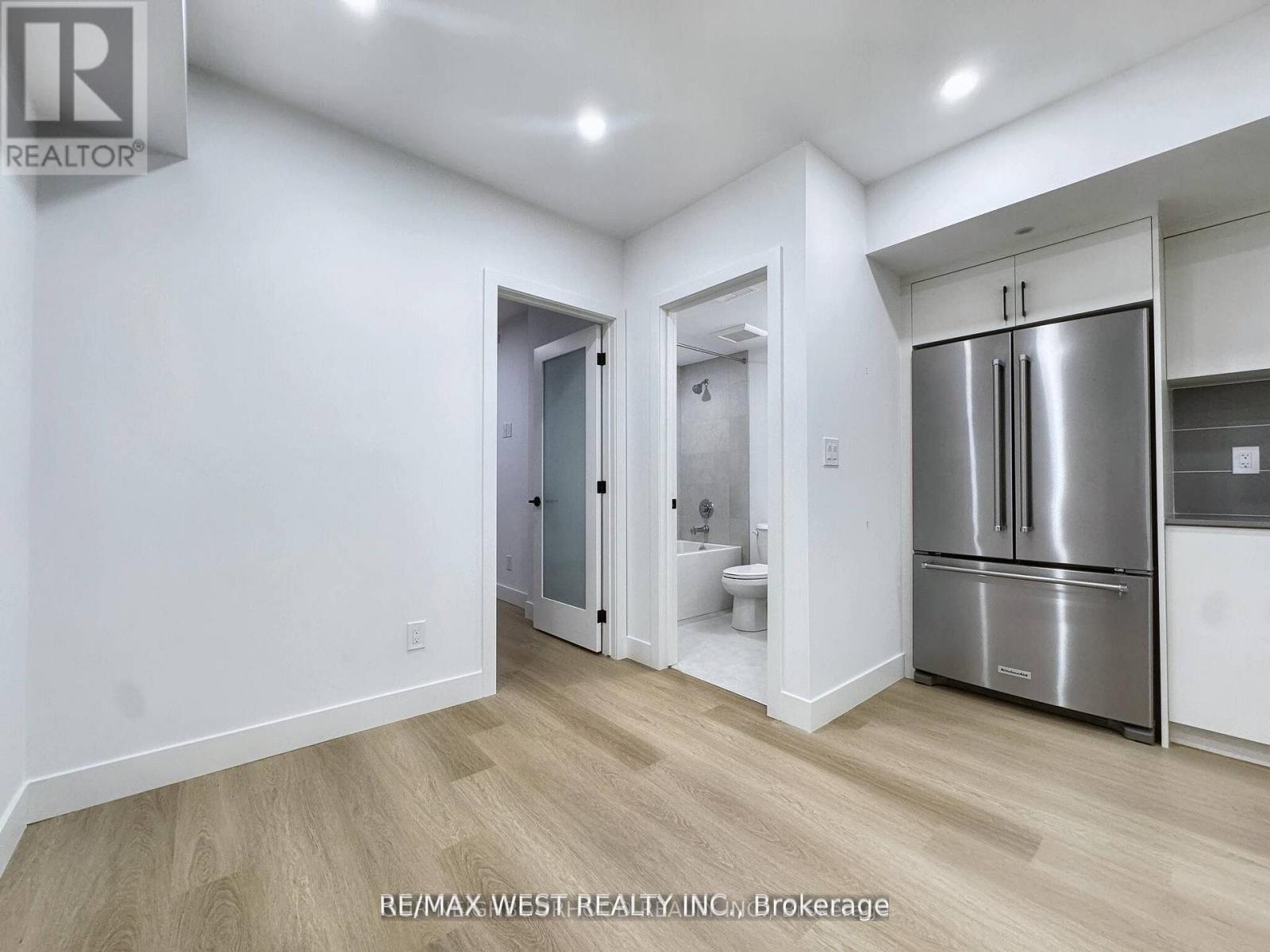 A - 47 Morningside Avenue, Toronto, Ontario  M6S 1C6 - Photo 11 - W12441716