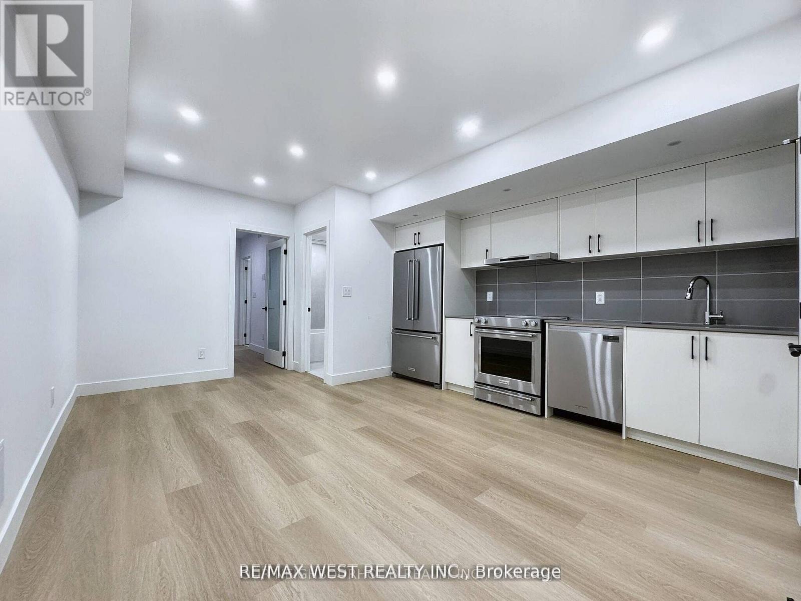 A - 47 Morningside Avenue, Toronto, Ontario  M6S 1C6 - Photo 8 - W12441716