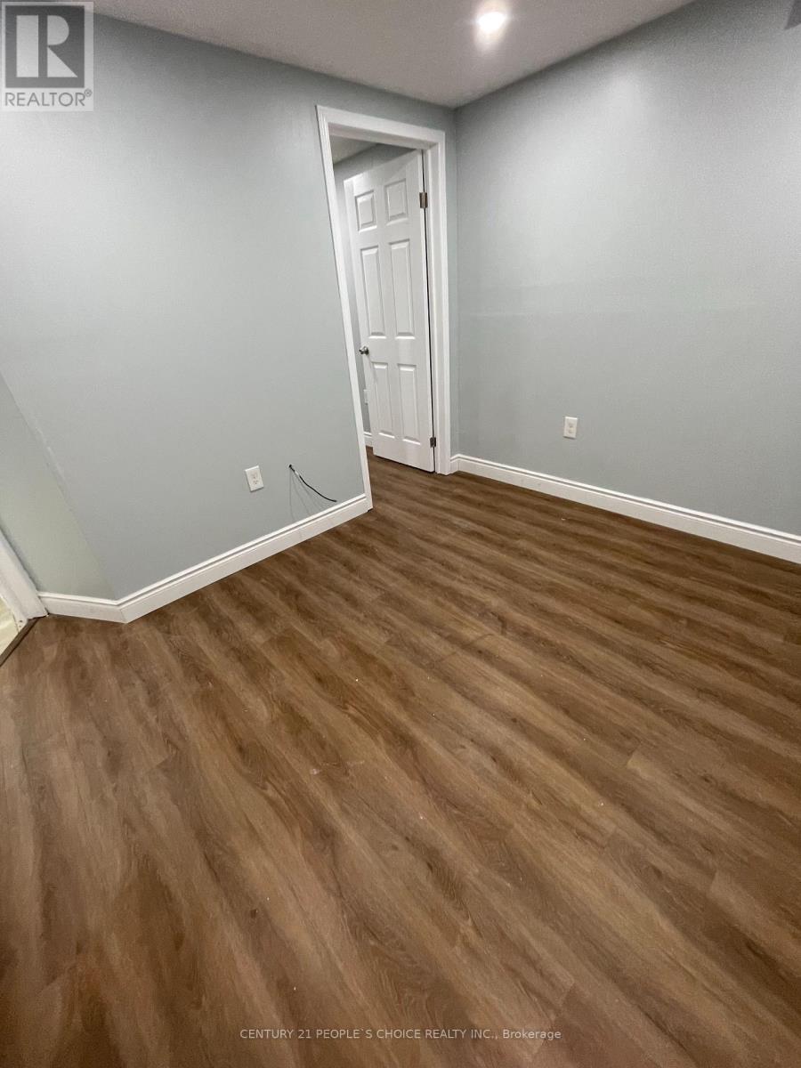 Lower - 169 Willow Park Drive, Brampton, Ontario  L6R 2N1 - Photo 10 - W12441717