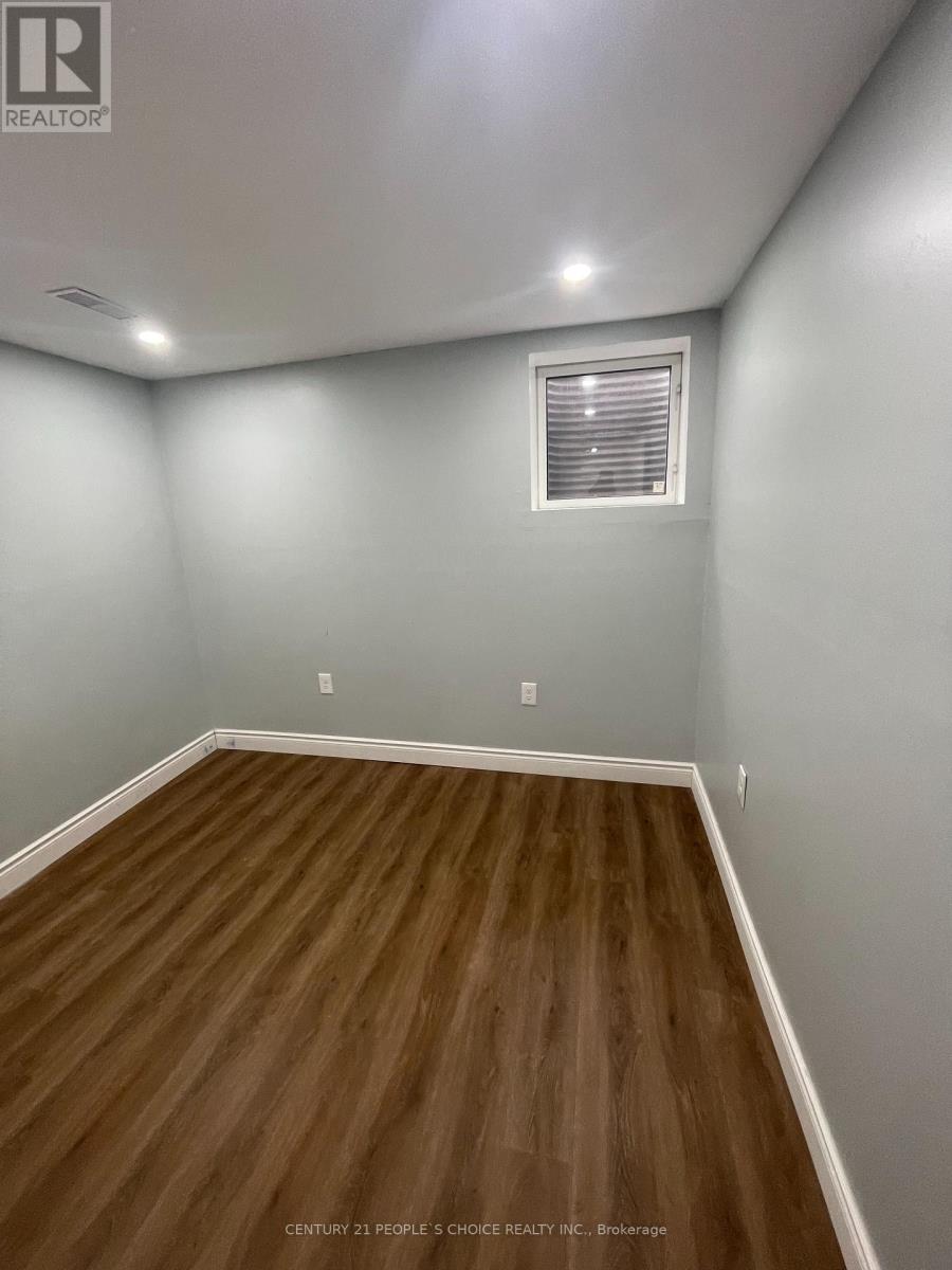 Lower - 169 Willow Park Drive, Brampton, Ontario  L6R 2N1 - Photo 13 - W12441717