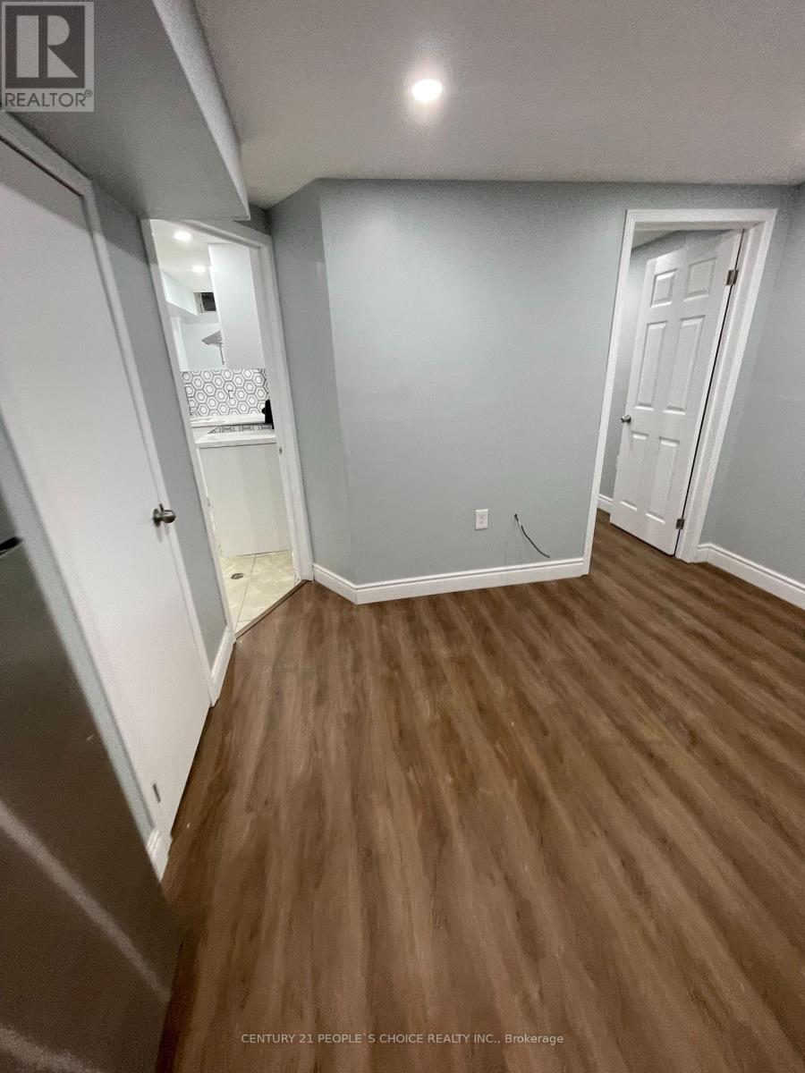 Lower - 169 Willow Park Drive, Brampton, Ontario  L6R 2N1 - Photo 17 - W12441717