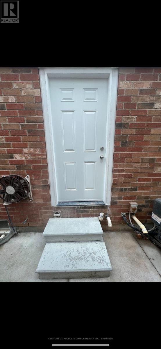 Lower - 169 Willow Park Drive, Brampton, Ontario  L6R 2N1 - Photo 2 - W12441717
