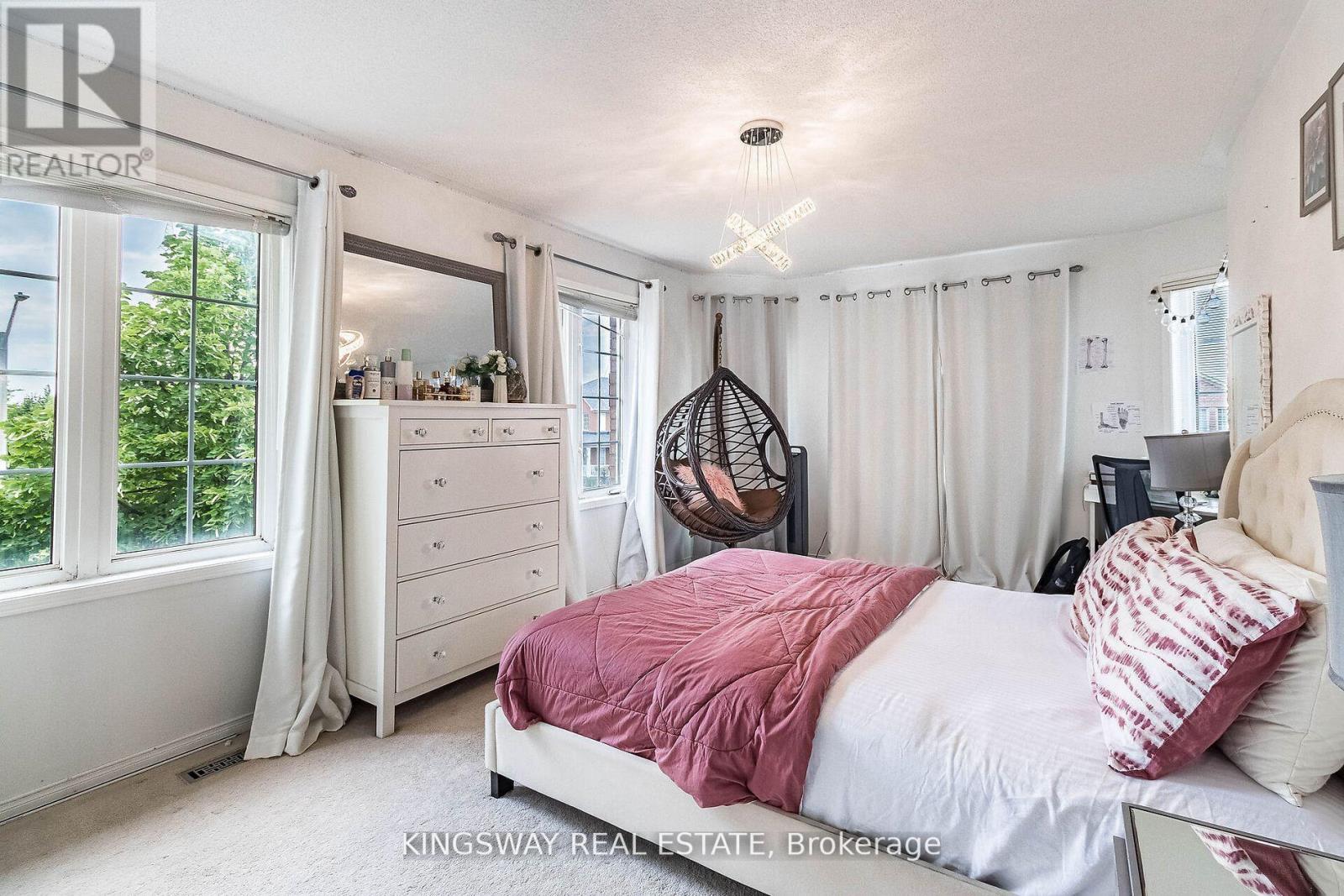 58 Leagate Street, Brampton (Fletcher's Meadow), Ontario  L7A 2A9 - Photo 18 - W12441718