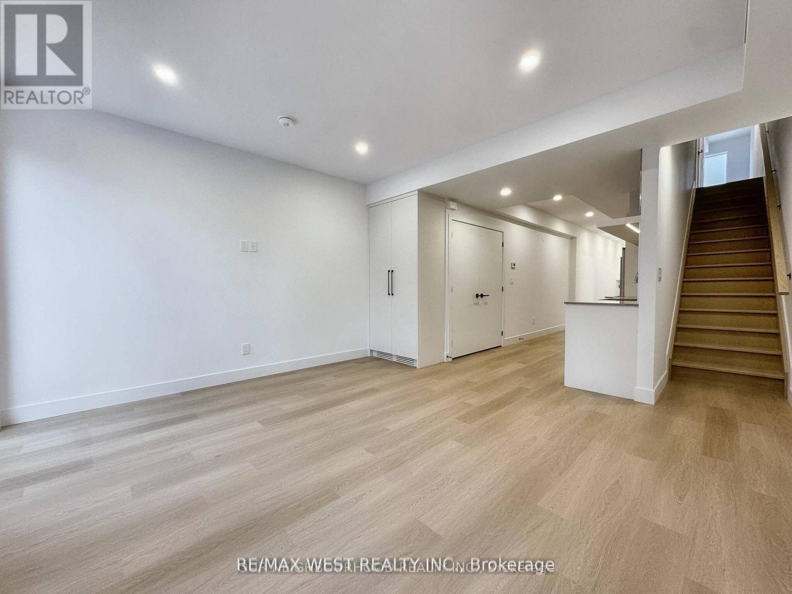 B - 47 Morningside Avenue, Toronto, Ontario  M6S 1C6 - Photo 14 - W12441719