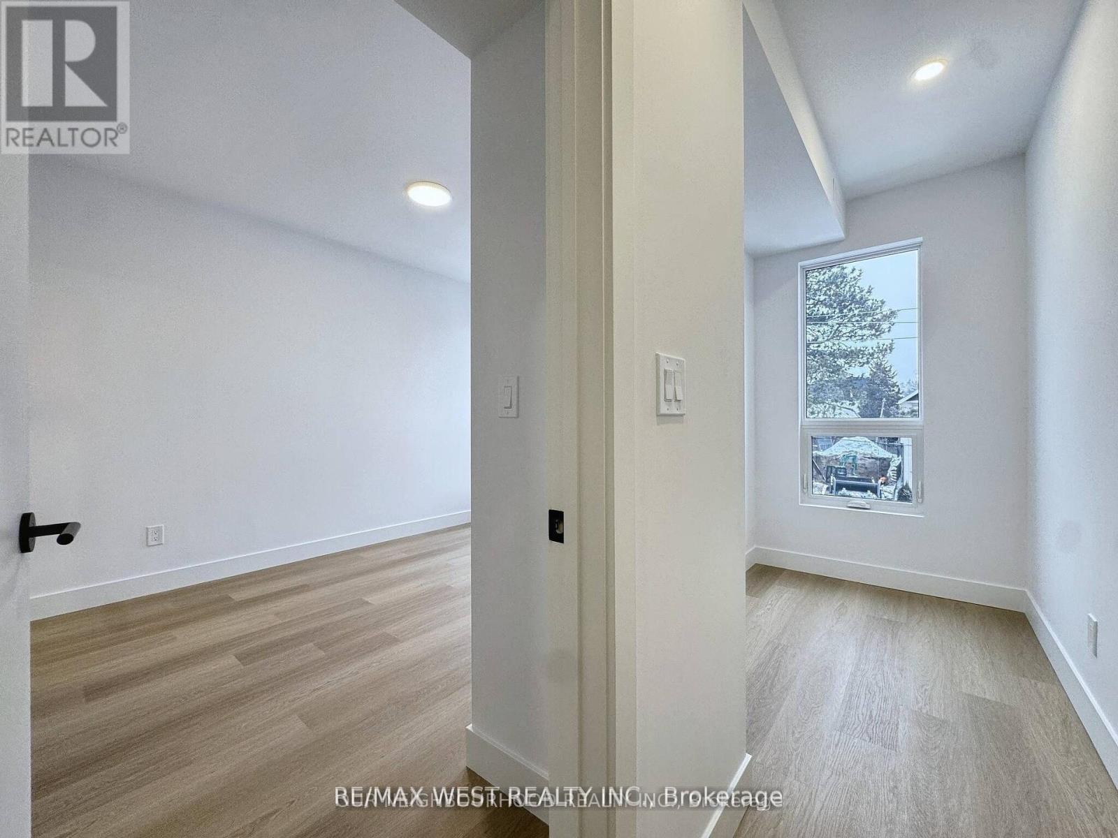 B - 47 Morningside Avenue, Toronto, Ontario  M6S 1C6 - Photo 15 - W12441719