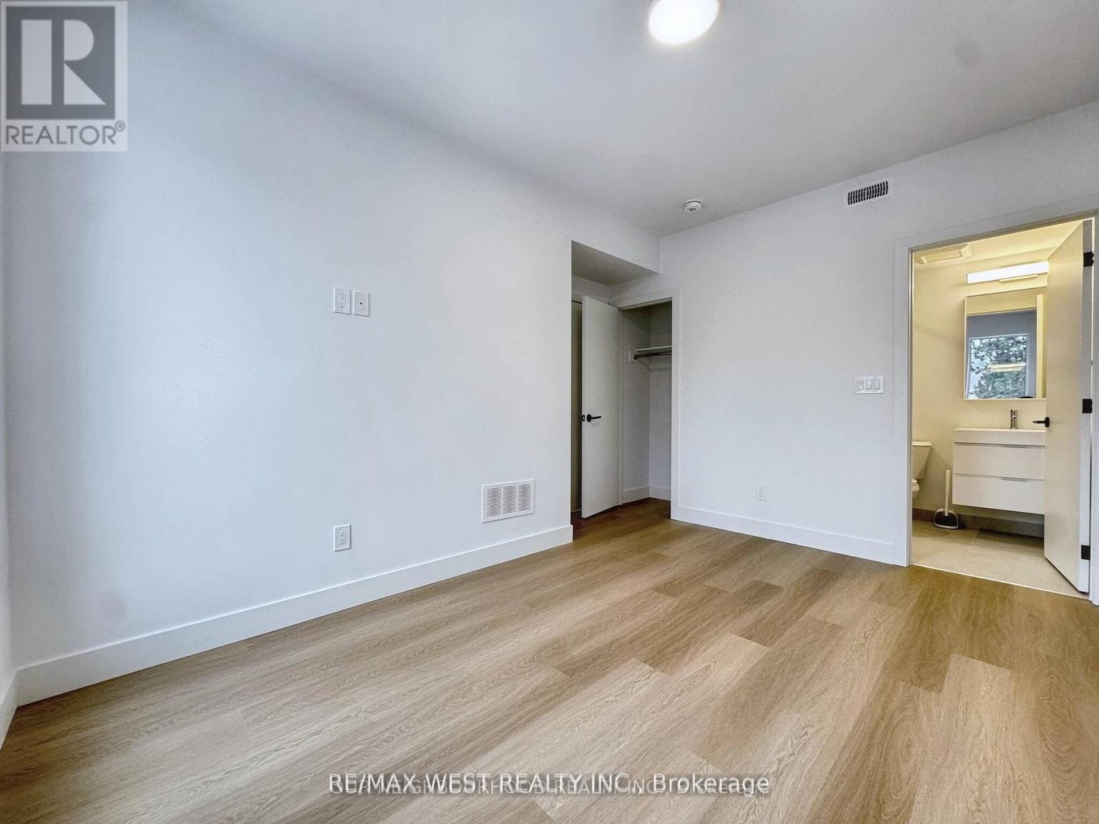 B - 47 Morningside Avenue, Toronto, Ontario  M6S 1C6 - Photo 18 - W12441719