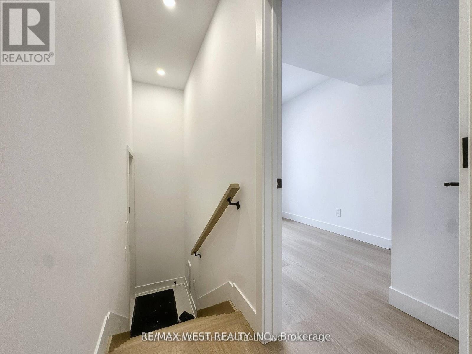 B - 47 Morningside Avenue, Toronto, Ontario  M6S 1C6 - Photo 4 - W12441719