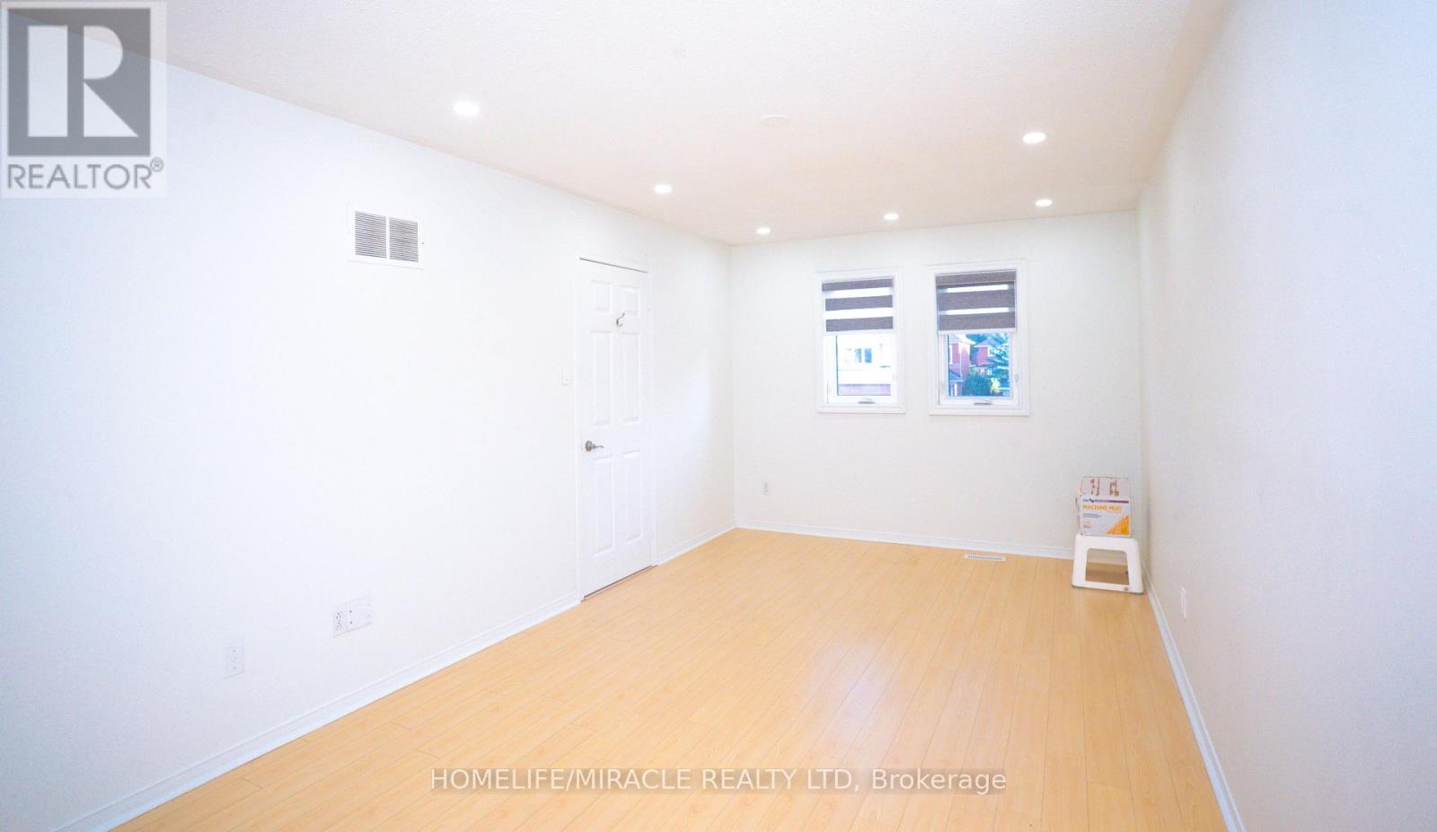 27 Killaloe Crescent, Halton Hills, Ontario  L7G 5N2 - Photo 26 - W12441720