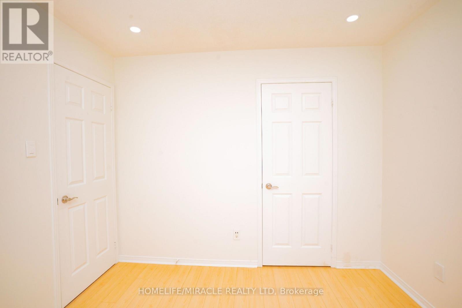 27 Killaloe Crescent, Halton Hills, Ontario  L7G 5N2 - Photo 32 - W12441720