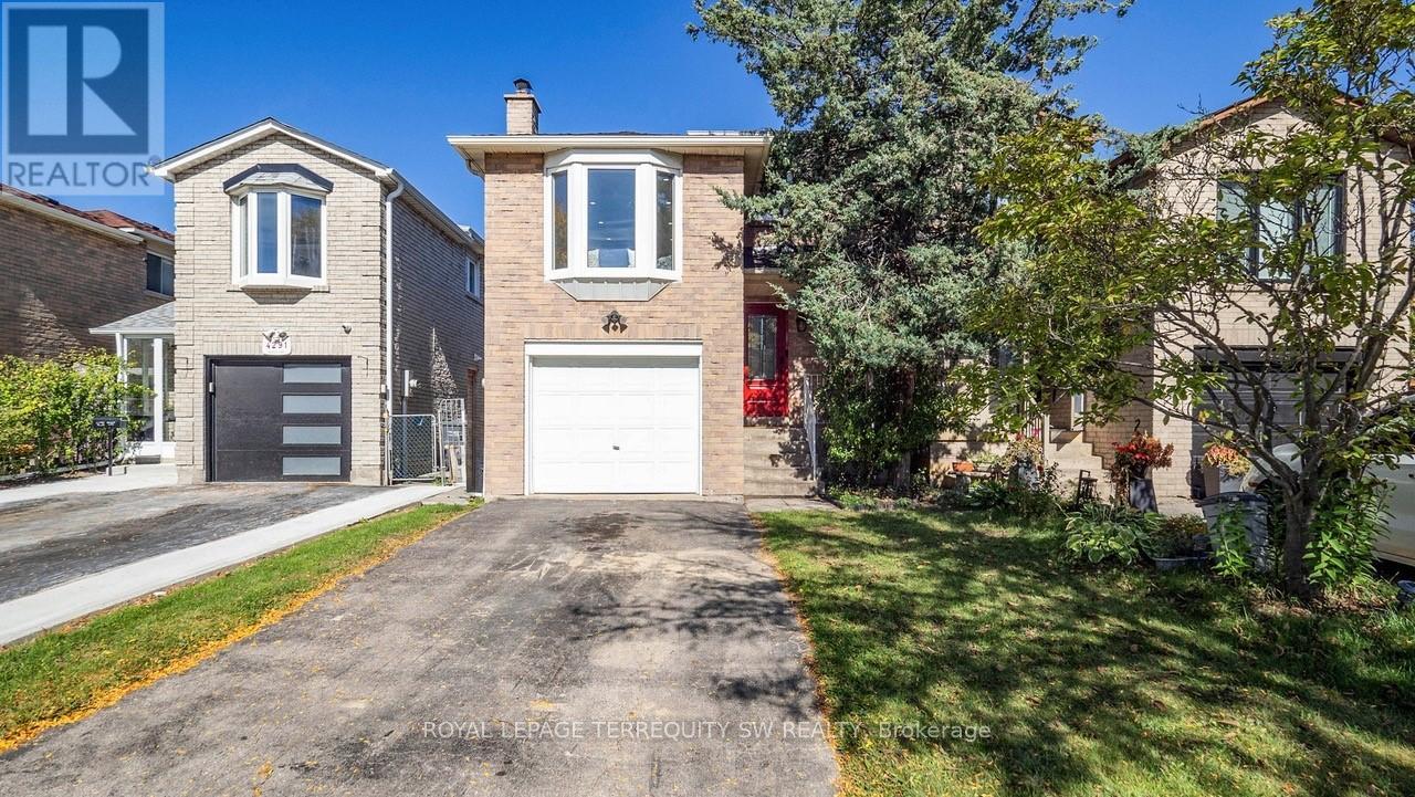 4287 Beacon Lane, Mississauga (Creditview), Ontario  L5C 3V8 - Photo 1 - W12441723