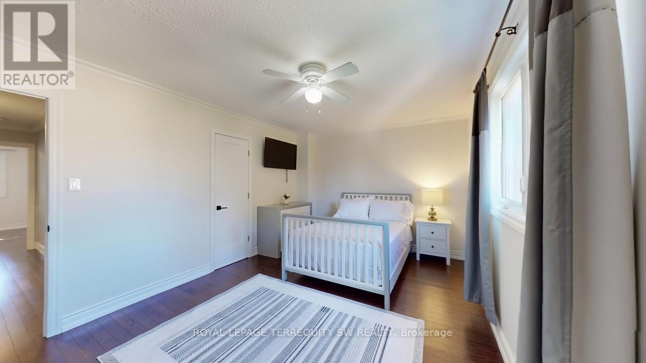 4287 Beacon Lane, Mississauga (Creditview), Ontario  L5C 3V8 - Photo 27 - W12441723