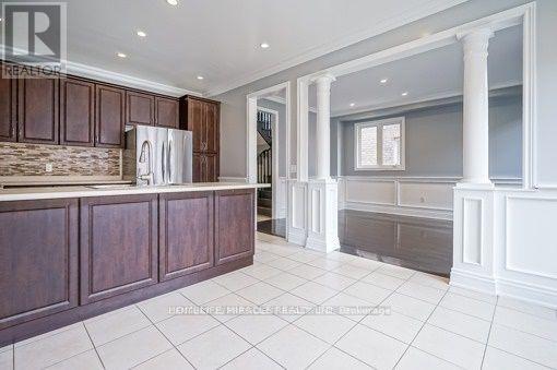 69 Natronia Trail, Brampton, Ontario  L6P 3N8 - Photo 3 - W12441729