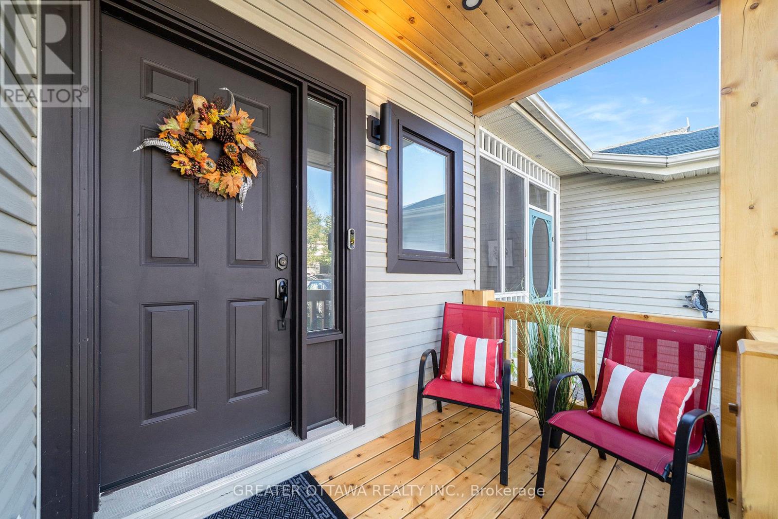 148 Crampton Drive, Carleton Place, Ontario  K7C 4P4 - Photo 2 - X12441761
