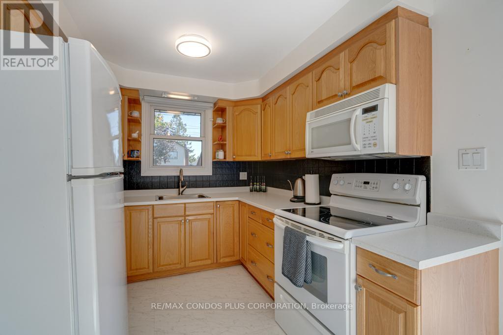 577 Mackechnie Crescent, Cobourg, Ontario  K9A 4Y1 - Photo 9 - X12441708