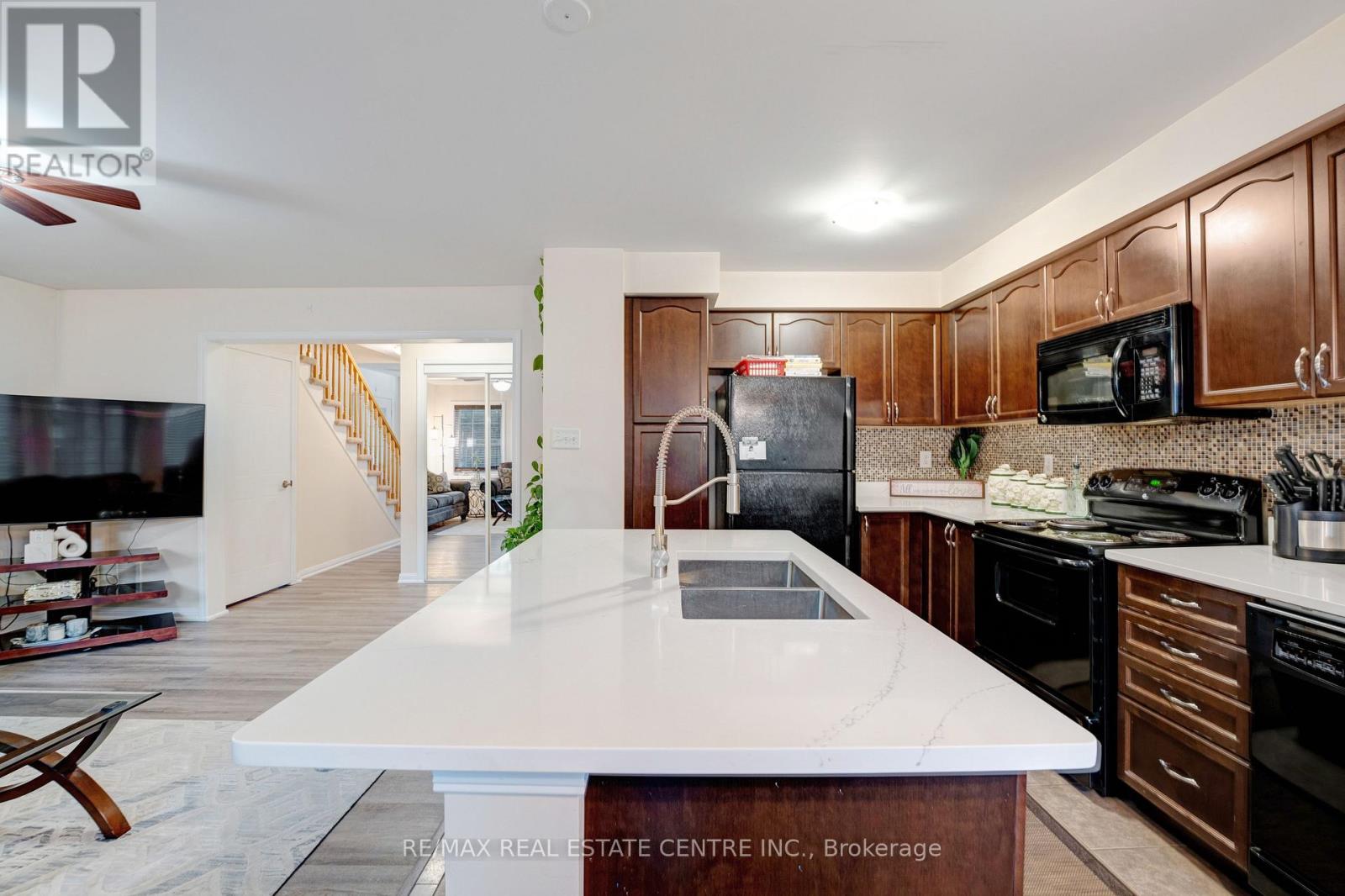 4 Owl Street, Cambridge, Ontario  N3C 0A9 - Photo 12 - X12441711
