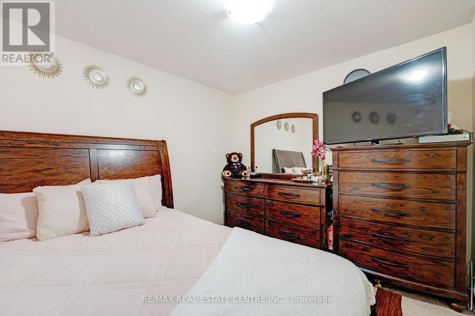 4 Owl Street, Cambridge, Ontario  N3C 0A9 - Photo 29 - X12441711