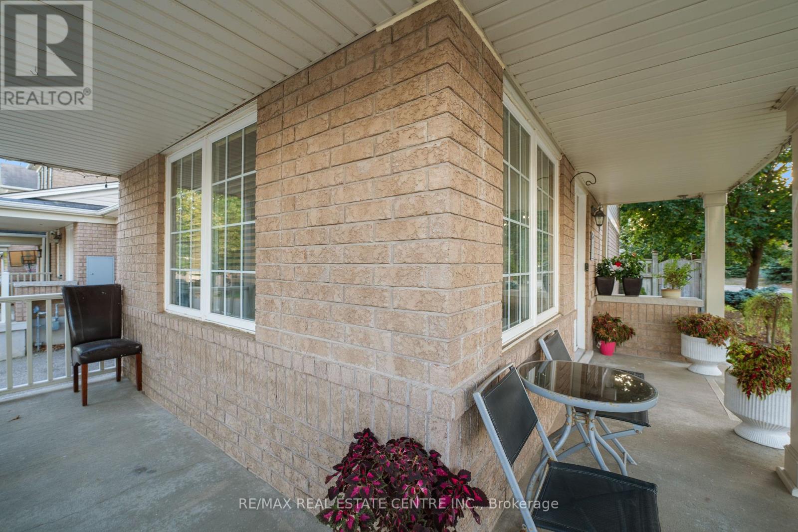 4 Owl Street, Cambridge, Ontario  N3C 0A9 - Photo 5 - X12441711