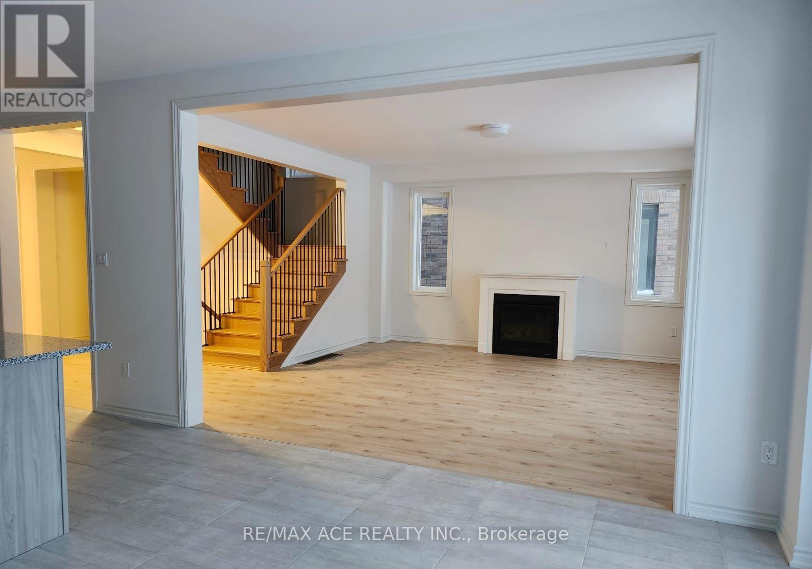 1025 Trailsview Avenue, Cobourg, Ontario  K9A 4J6 - Photo 2 - X12441726