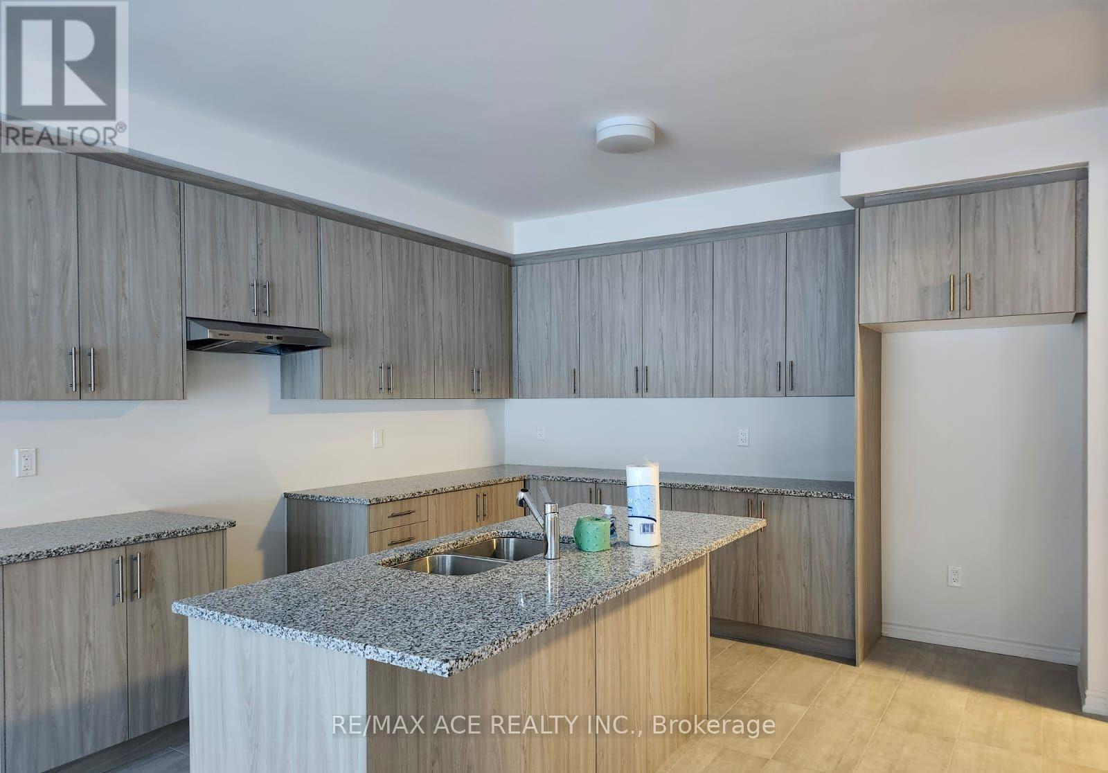 1025 Trailsview Avenue, Cobourg, Ontario  K9A 4J6 - Photo 5 - X12441726