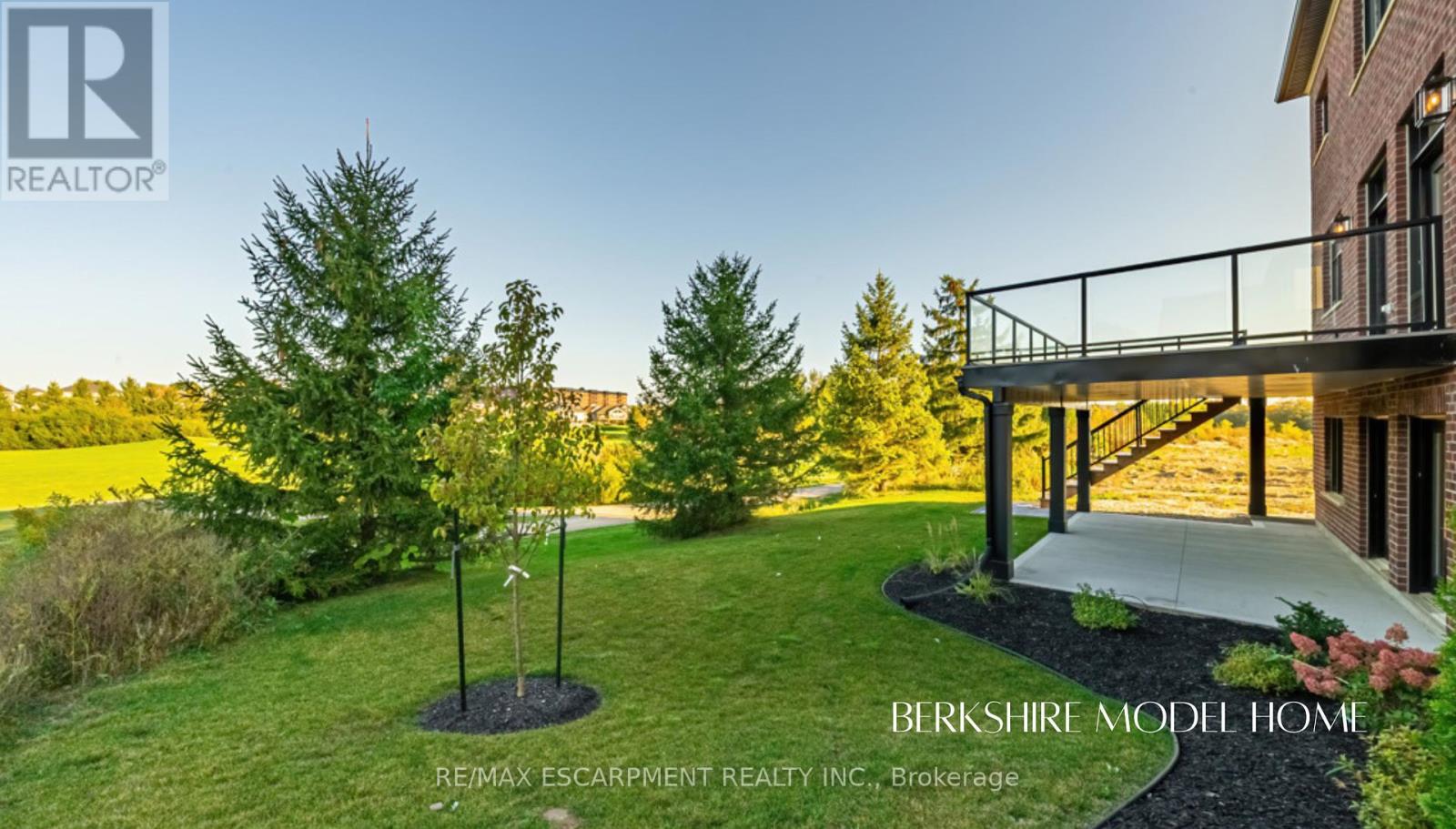 451 Masters Drive, Woodstock (Woodstock - North), Ontario  N4T 0L2 - Photo 18 - X12441733