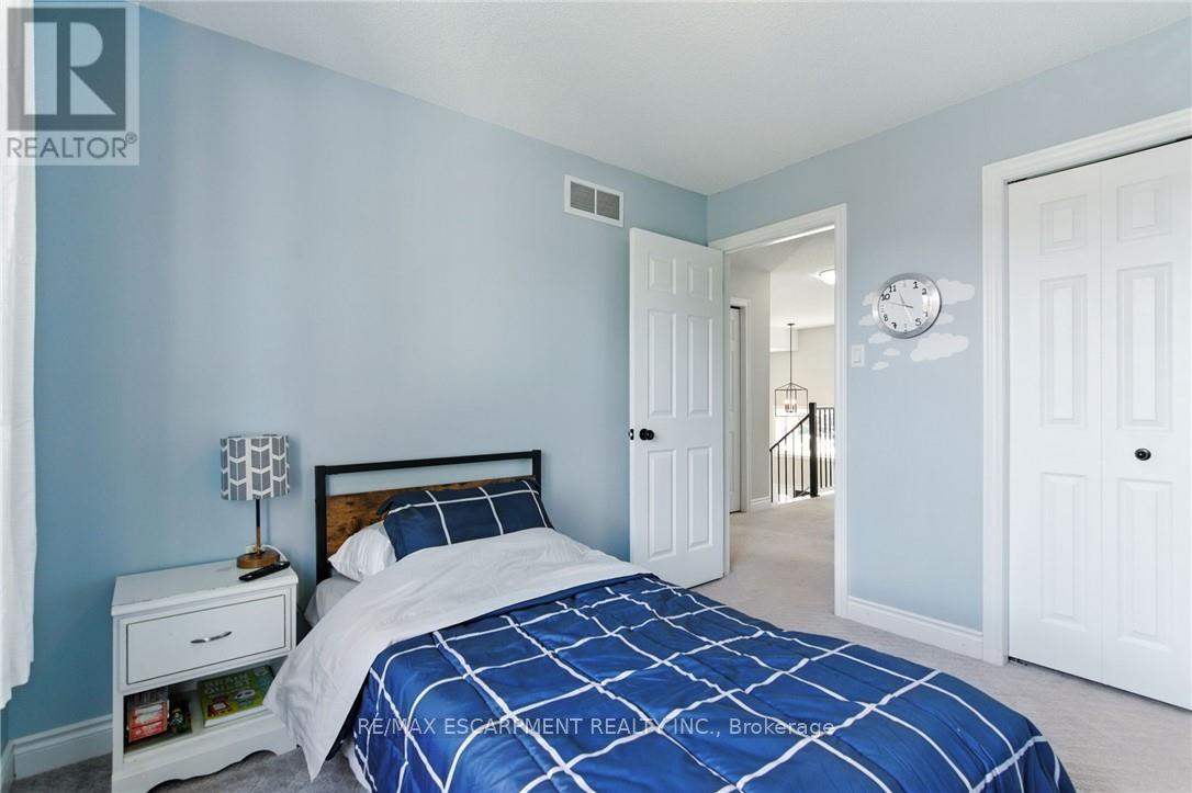 2 Caledonia Avenue, Haldimand, Ontario  N3W 2L1 - Photo 28 - X12441736