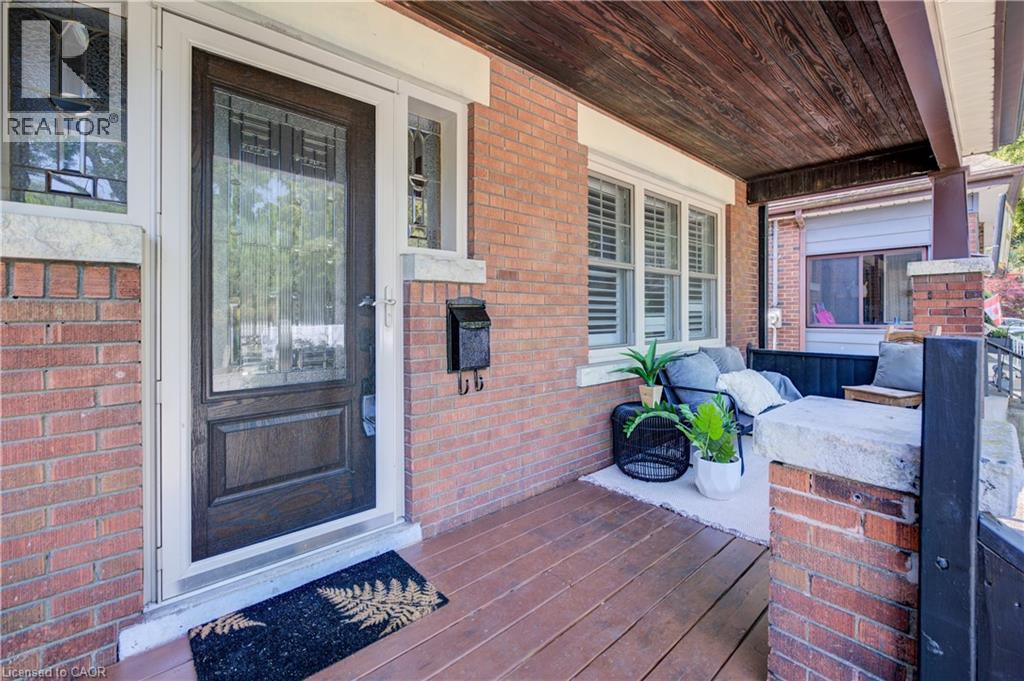 29 Linwood Avenue, Hamilton, Ontario  L8P 4P4 - Photo 2 - 40775871