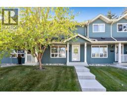6 Queen Anne Close Se Queensland, Calgary, Ca