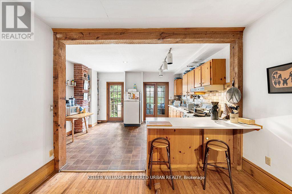 123 Gore Vale Avenue, Toronto (Trinity-Bellwoods), Ontario  M6J 2R5 - Photo 1 - C12441757
