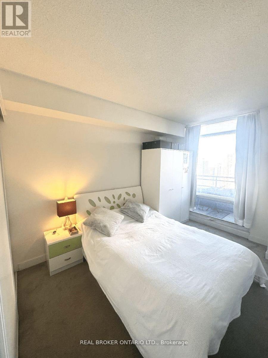 3808 - 25 Telegram Mews, Toronto, Ontario  M5V 3Z1 - Photo 7 - C12441760