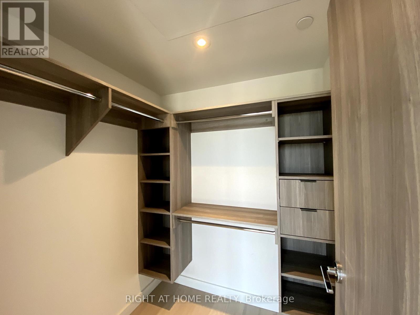 11 Mcmahon Drive S, Toronto, Ontario  M2K 1H8 - Photo 26 - C12441776