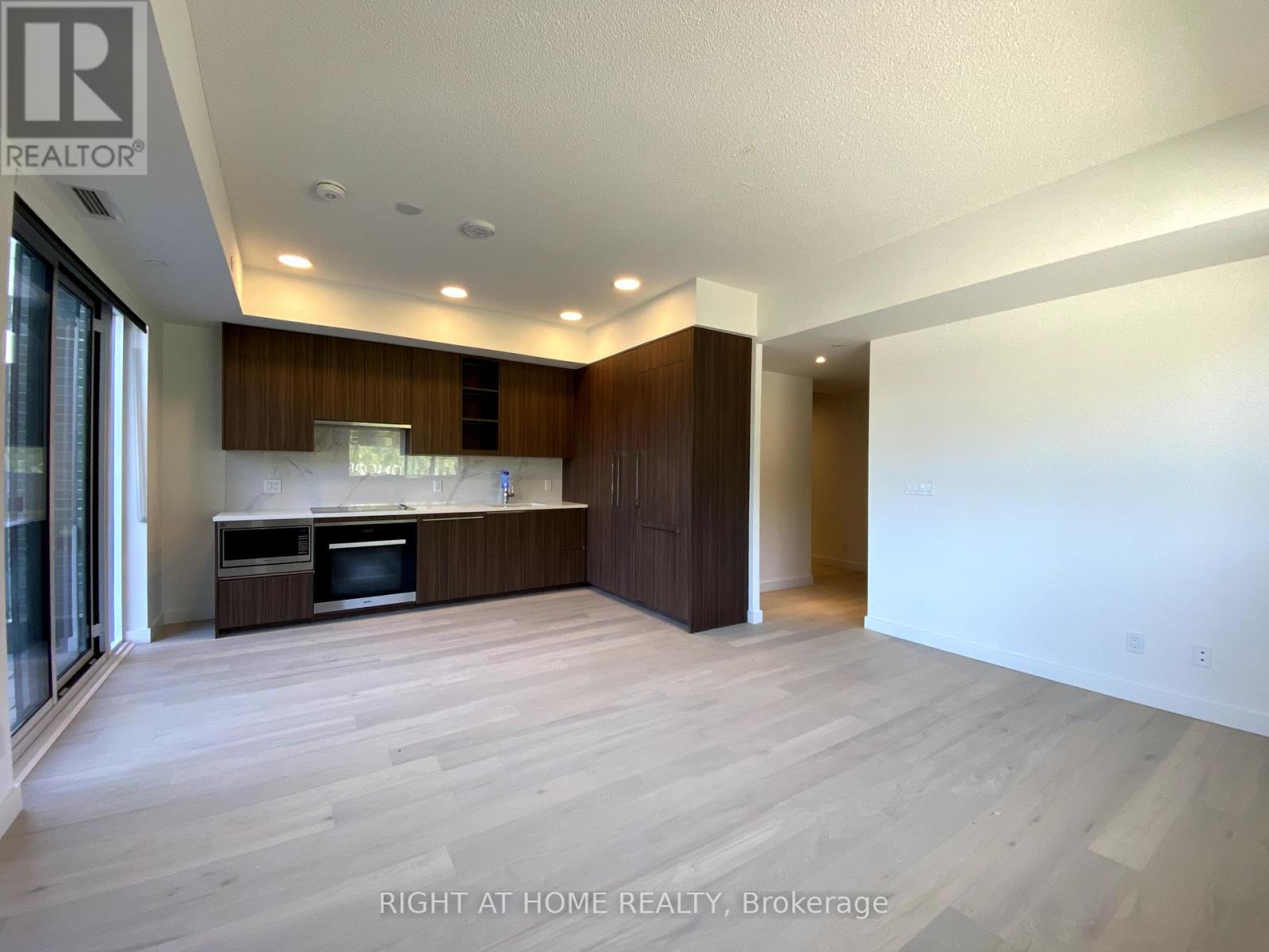 11 Mcmahon Drive S, Toronto, Ontario  M2K 1H8 - Photo 31 - C12441776
