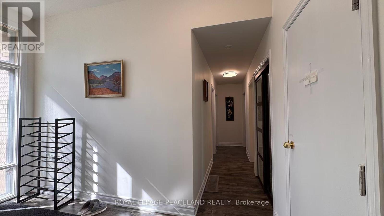 Upper - 60 Paperbirch Drive, Toronto, Ontario  M3C 2E7 - Photo 7 - C12441807