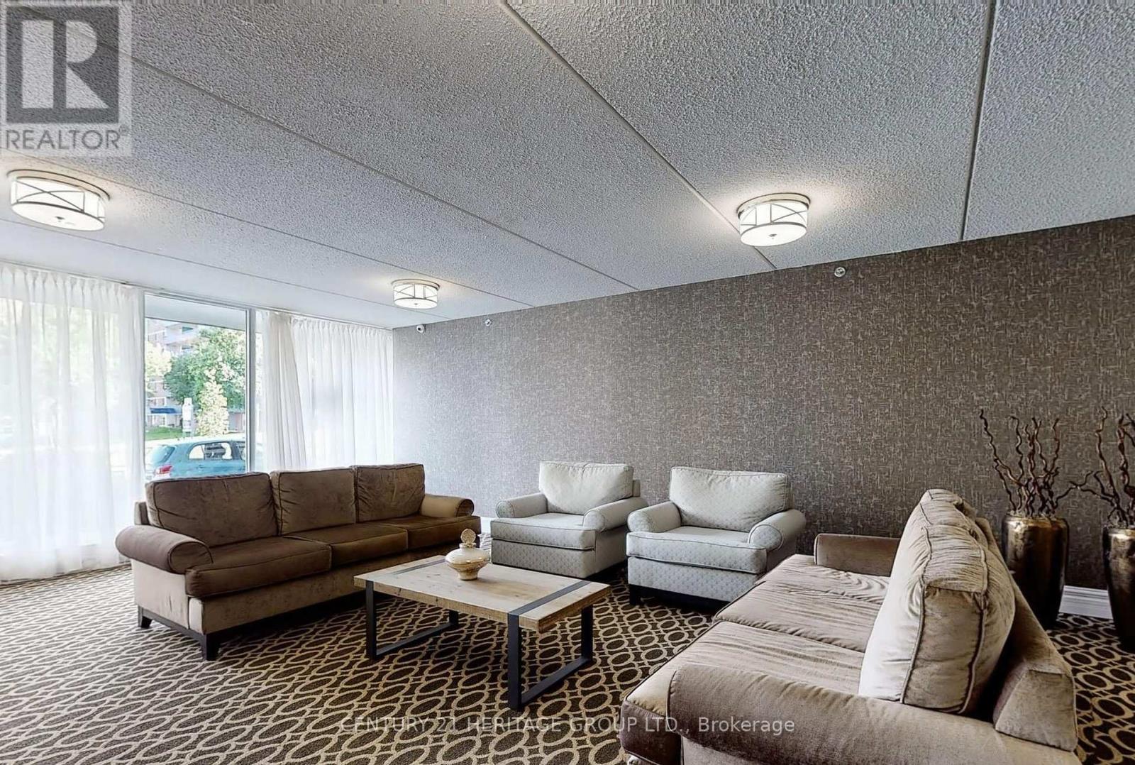 202 - 2 Glamorgan Avenue, Toronto, Ontario  M1P 2M8 - Photo 5 - E12441798