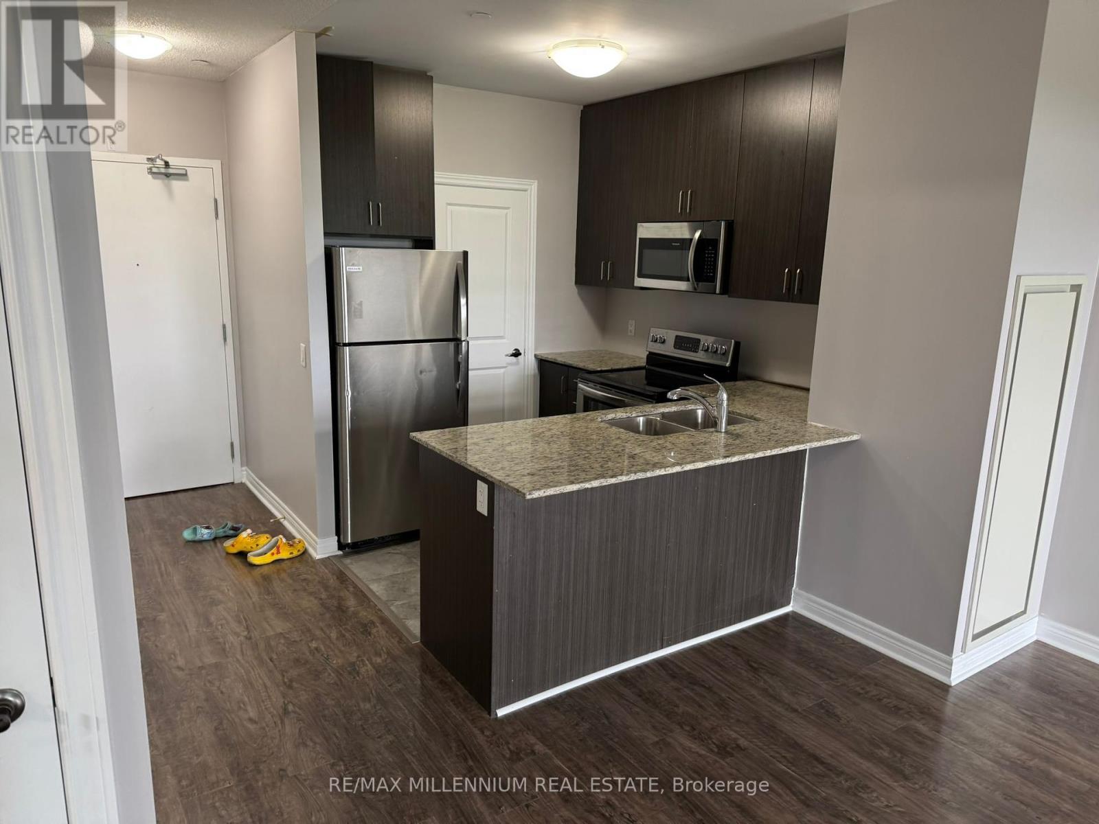 502 - 39 New Delhi Drive, Markham, Ontario  L3S 0E1 - Photo 4 - N12441742
