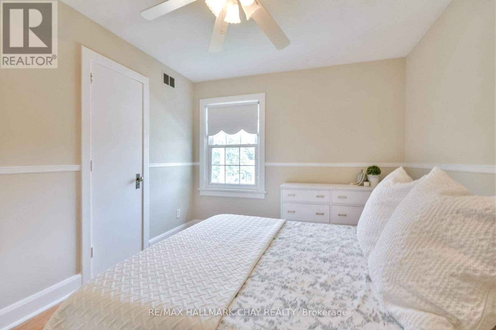 50 Newton Street, Barrie (Wellington), Ontario  L4M 3N5 - Photo 17 - S12441743