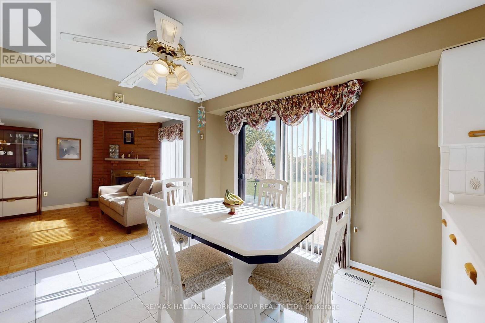 46 Finchley Circle, Markham, Ontario  L3R 8S4 - Photo 12 - N12441715