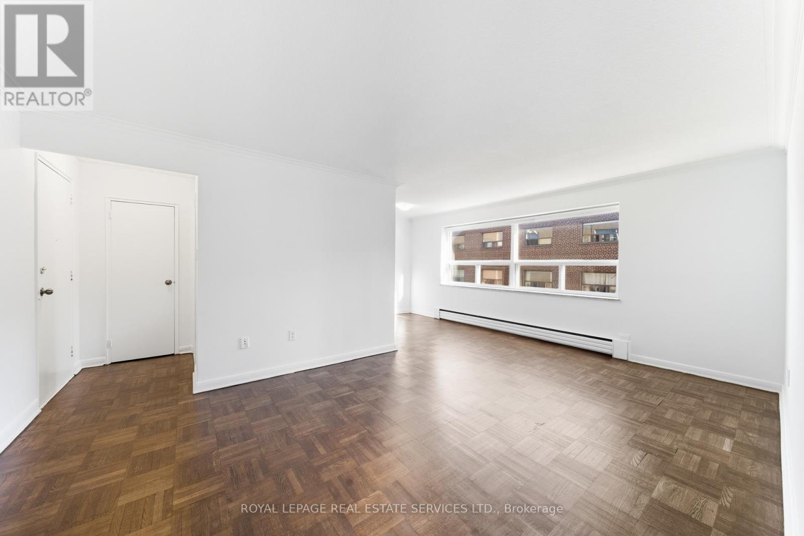 207 - 167 Stephen Drive, Toronto, Ontario  M8Y 3N5 - Photo 5 - W12441758