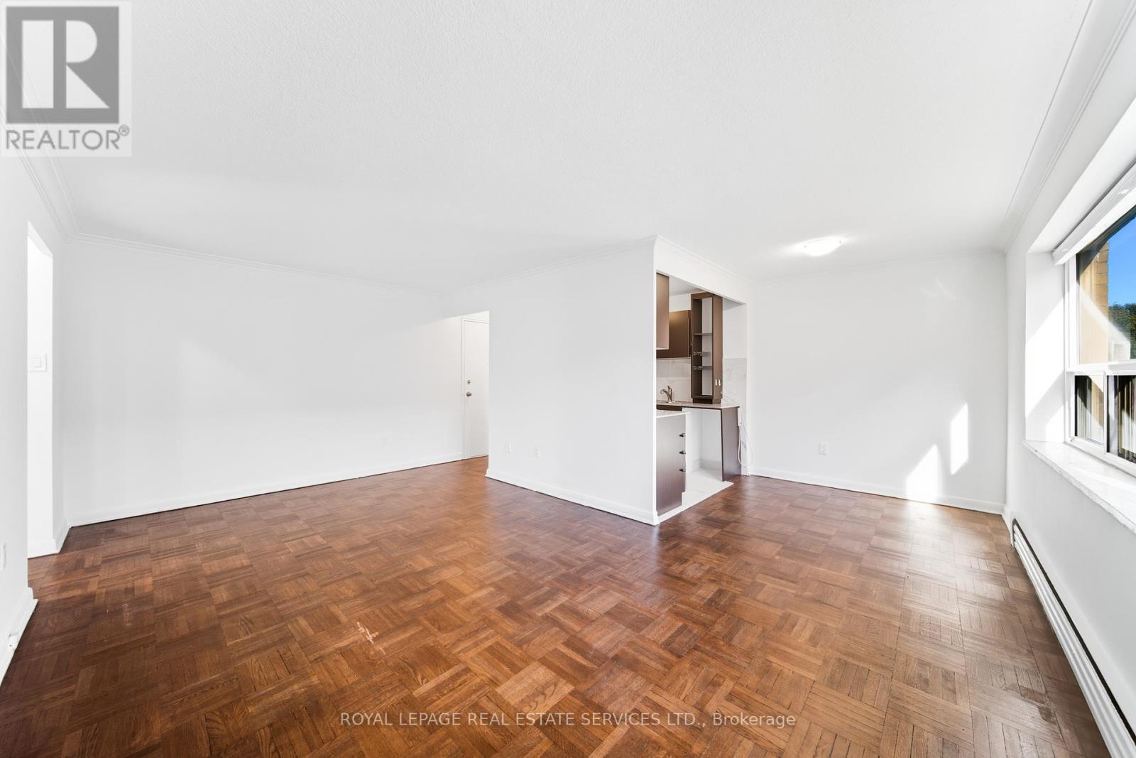 207 - 167 Stephen Drive, Toronto, Ontario  M8Y 3N5 - Photo 6 - W12441758