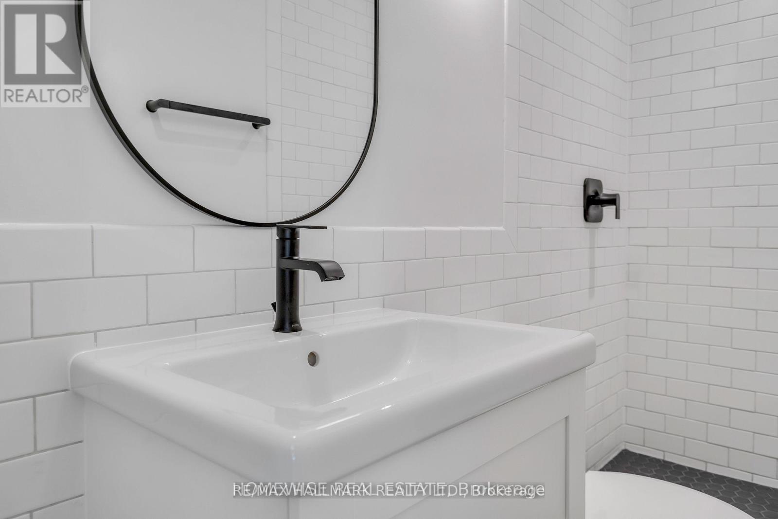 1 - 1542 King Street W, Toronto, Ontario  M6K 1J6 - Photo 16 - W12441789