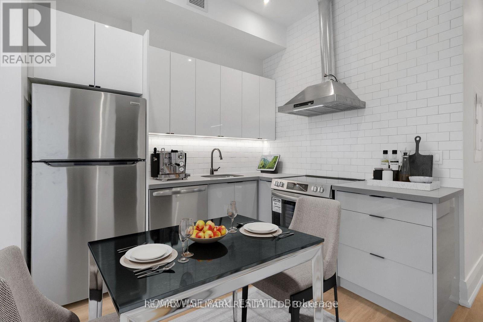 1 - 1542 King Street W, Toronto, Ontario  M6K 1J6 - Photo 5 - W12441789