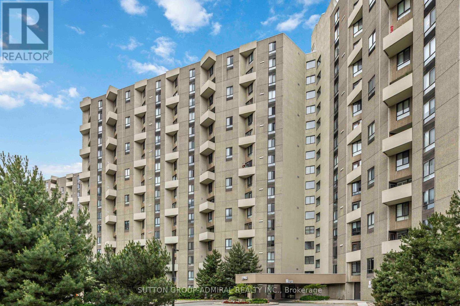 G7 - 296 Mill Road, Toronto, Ontario  M9C 4X8 - Photo 2 - W12441803