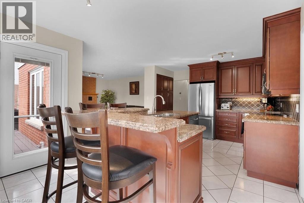 44 Tami Court, Kitchener, Ontario  N2B 3V2 - Photo 6 - 40773499