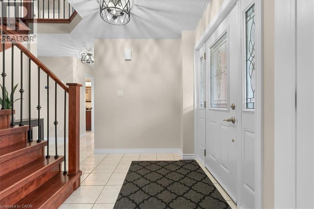 44 Tami Court, Kitchener, Ontario  N2B 3V2 - Photo 3 - 40773499