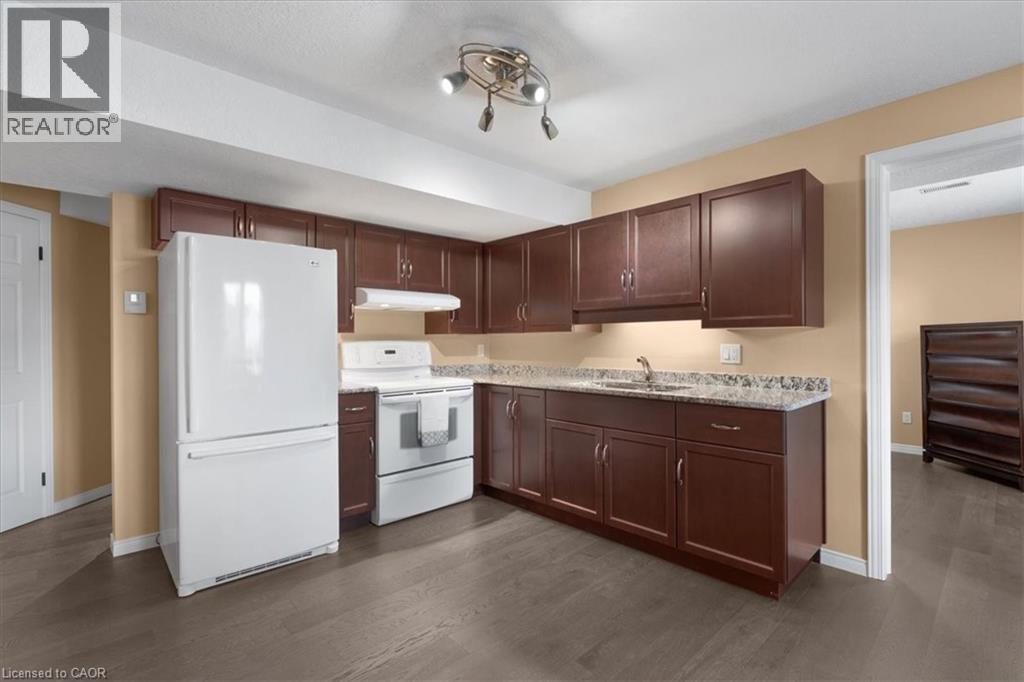 44 Tami Court, Kitchener, Ontario  N2B 3V2 - Photo 32 - 40773499