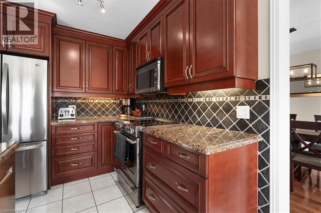 44 Tami Court, Kitchener, Ontario  N2B 3V2 - Photo 7 - 40773499