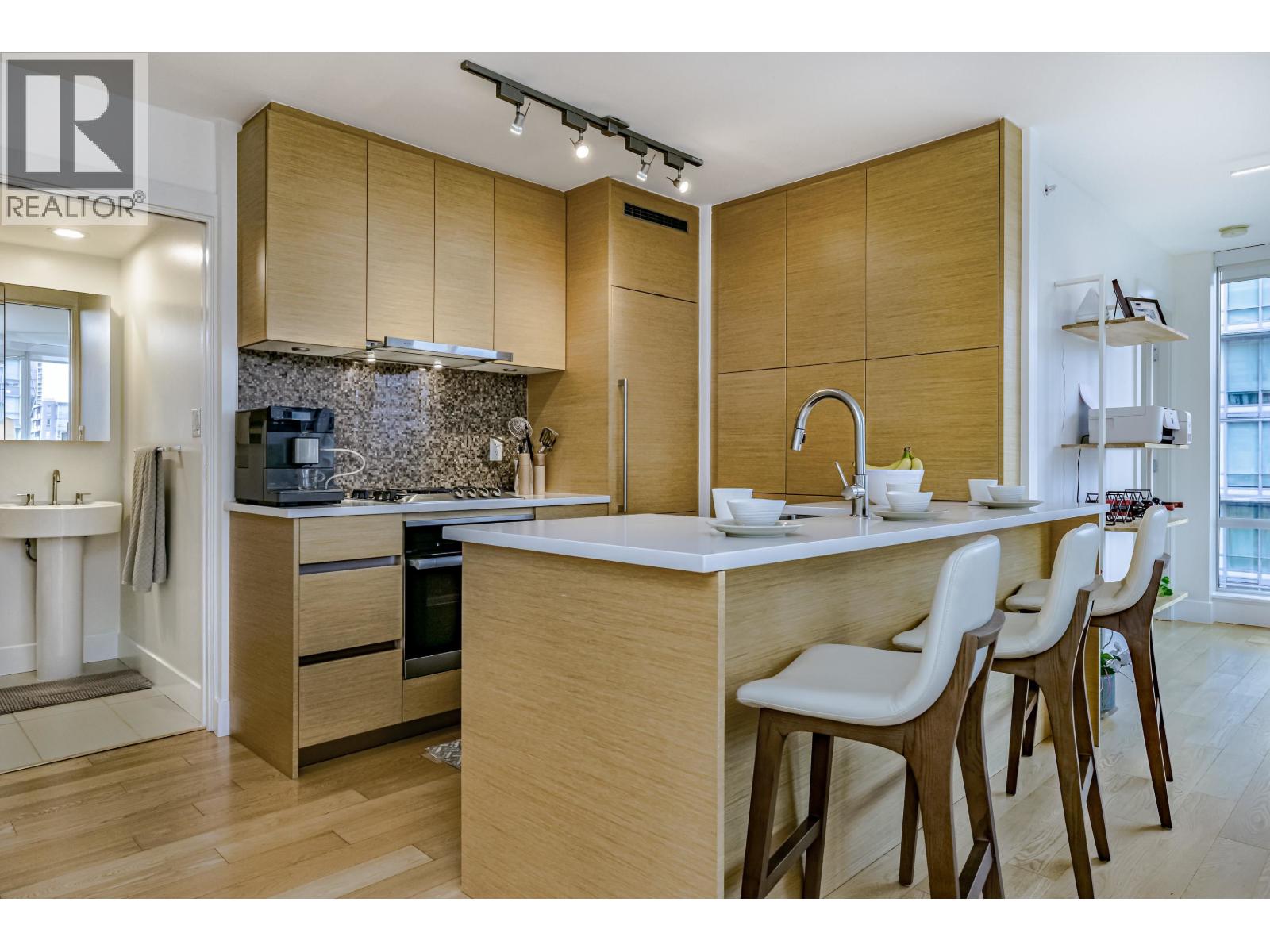 1701 565 Smithe Street, Vancouver, British Columbia  V6B 0E4 - Photo 8 - R2981169
