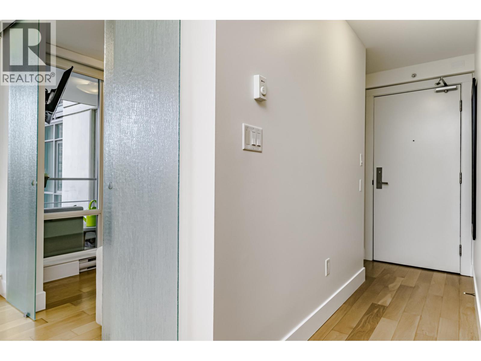 1701 565 Smithe Street, Vancouver, British Columbia  V6B 0E4 - Photo 10 - R2981169