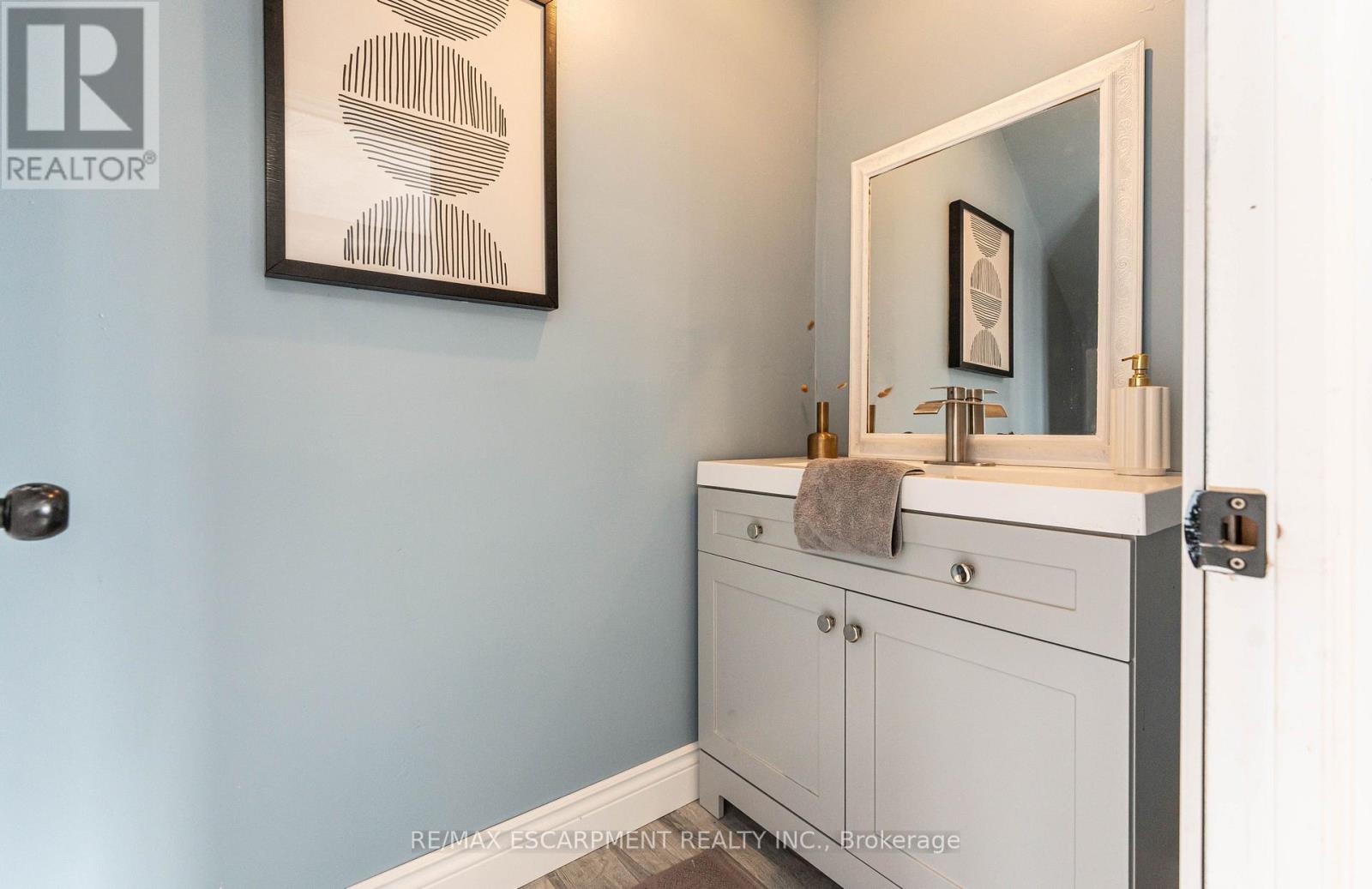 421 Nelson Street, Brantford, Ontario  N3S 4G1 - Photo 21 - X12441751